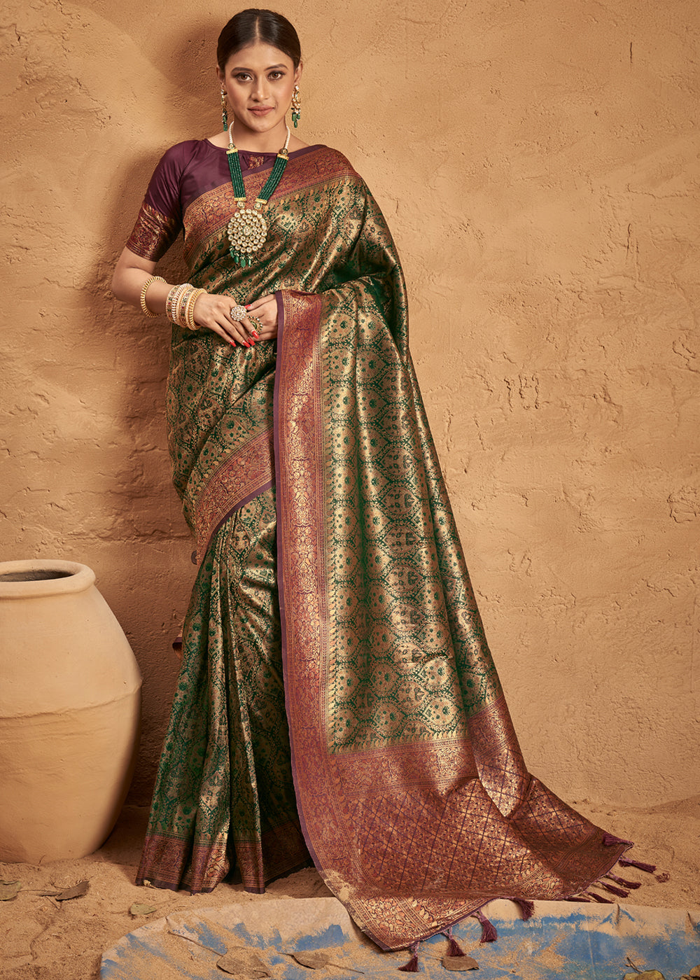 Buy MySilkLove Dingley Green Woven Banarasi Tanchoi Silk Saree Online