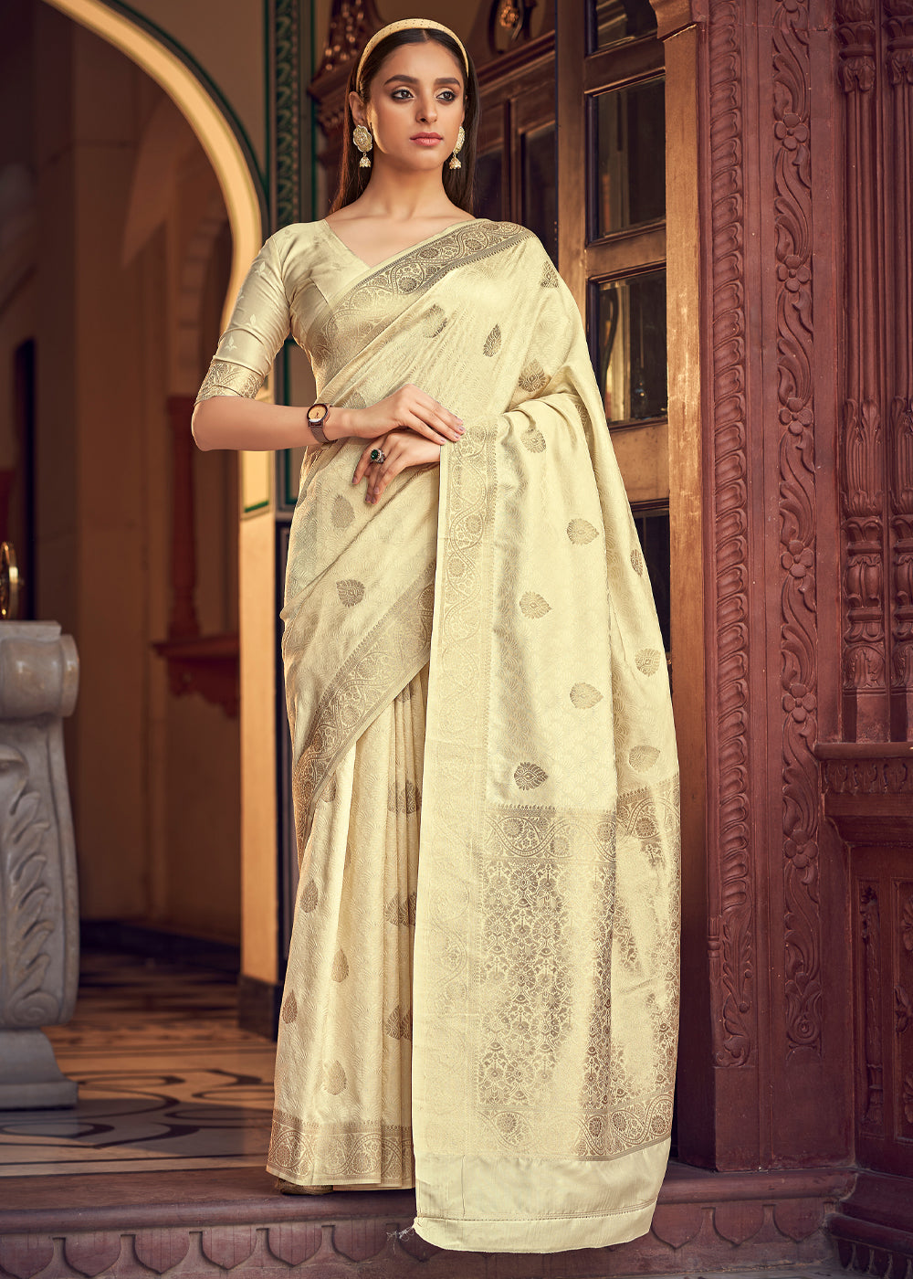 Buy MySilkLove Lemon Chiffon Yellow Banarasi Woven Satin Silk Saree Online