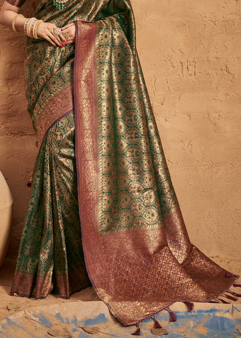 Buy MySilkLove Dingley Green Woven Banarasi Tanchoi Silk Saree Online