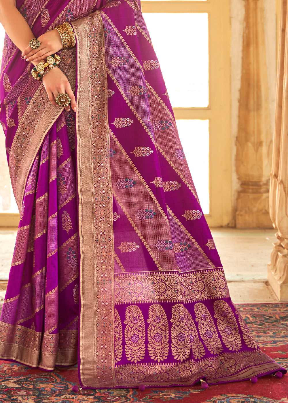 Buy MySilkLove Hibiscus Purple Zari Woven Banarasi Silk Saree Online