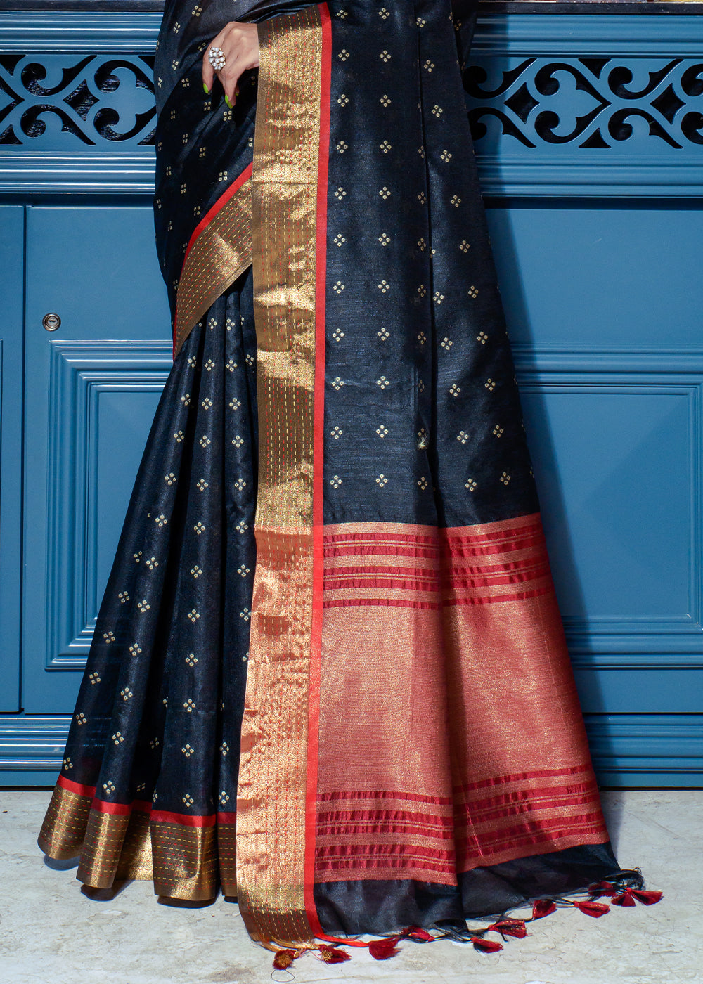 Buy MySilkLove Tuna Black Woven Raw Silk Saree Online