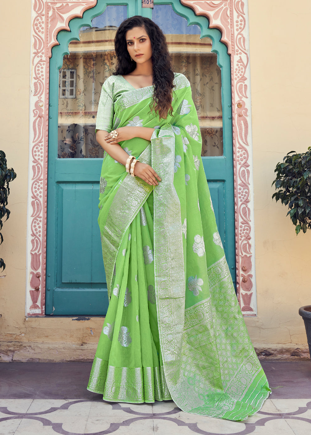 Buy MySilkLove Reef Green Zari Woven Banarasi Linen Saree Online