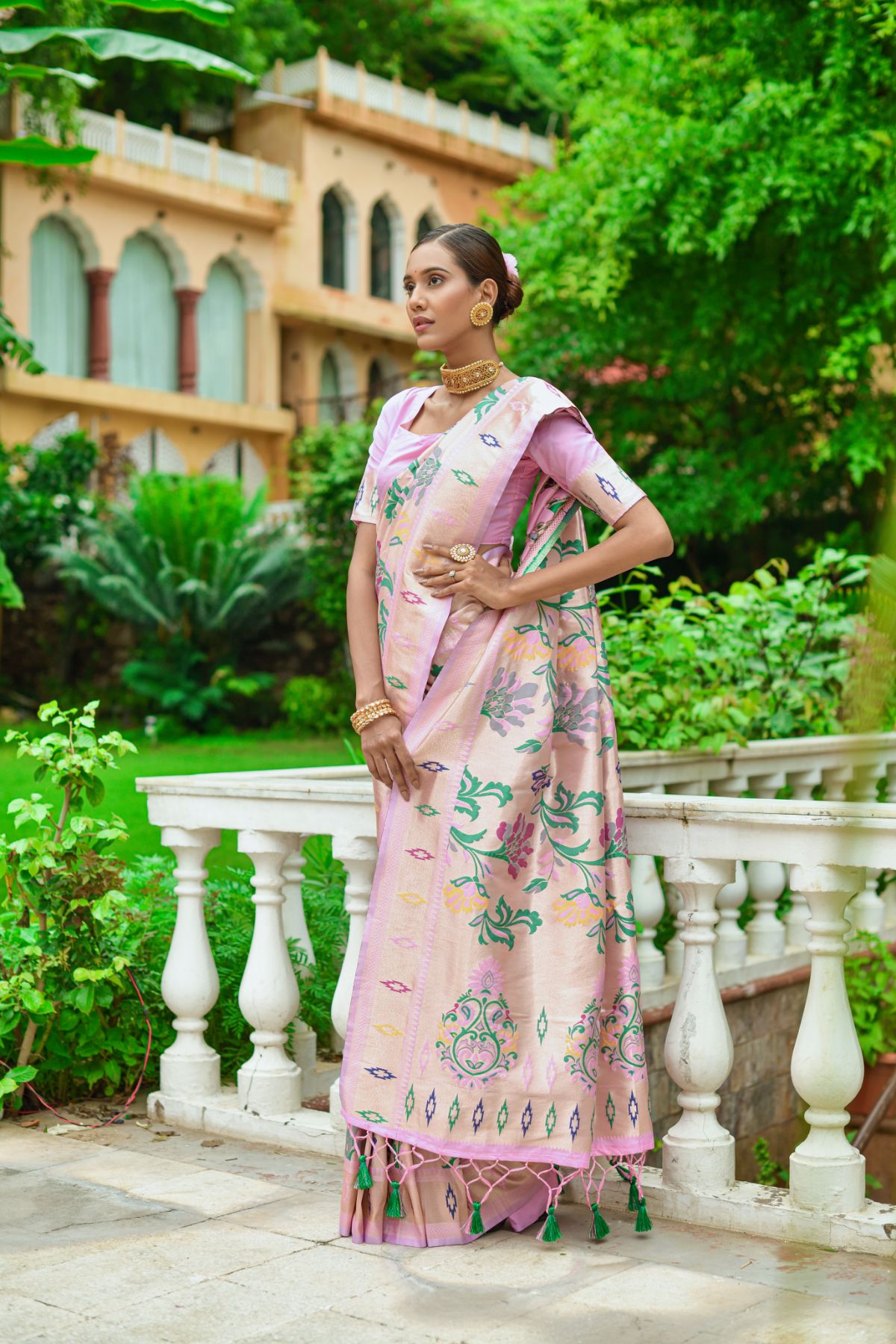 Buy MySilkLove Oyster Pink Woven Handloom Paithani Saree Online
