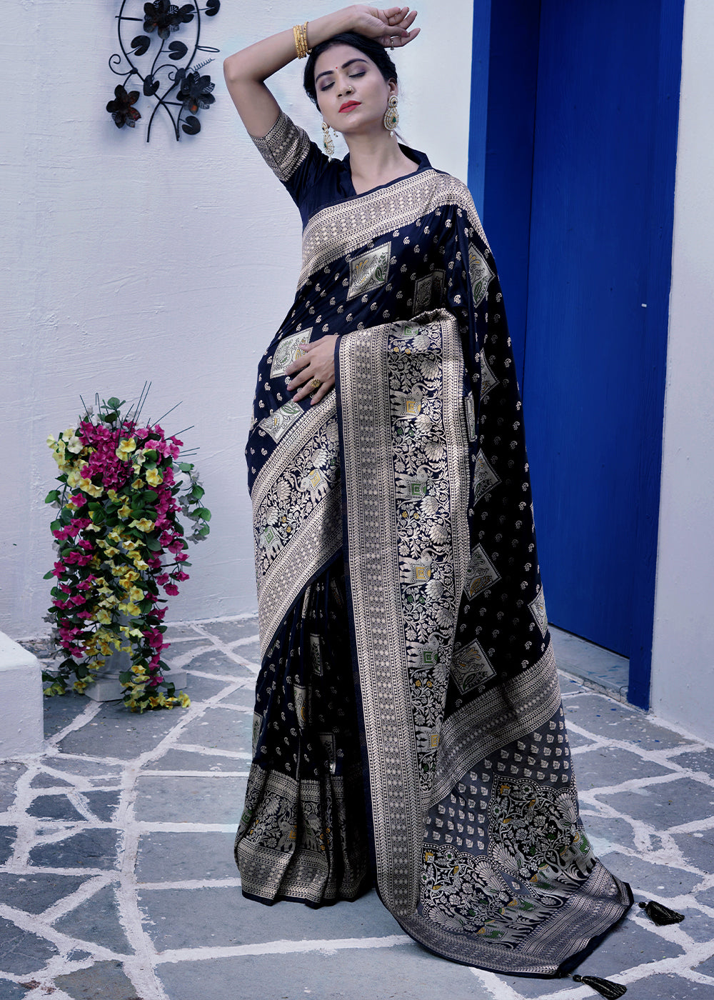 Buy MySilkLove Bunting Dark Blue Banarasi Saree Online