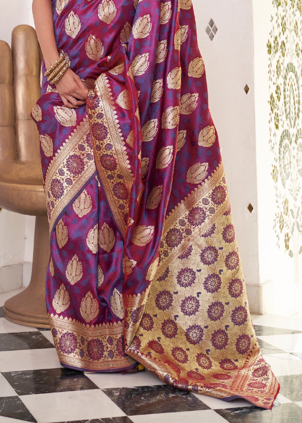 Buy MySilkLove Sugar Purple Zari Woven Dual Tone Banarasi Saree Online