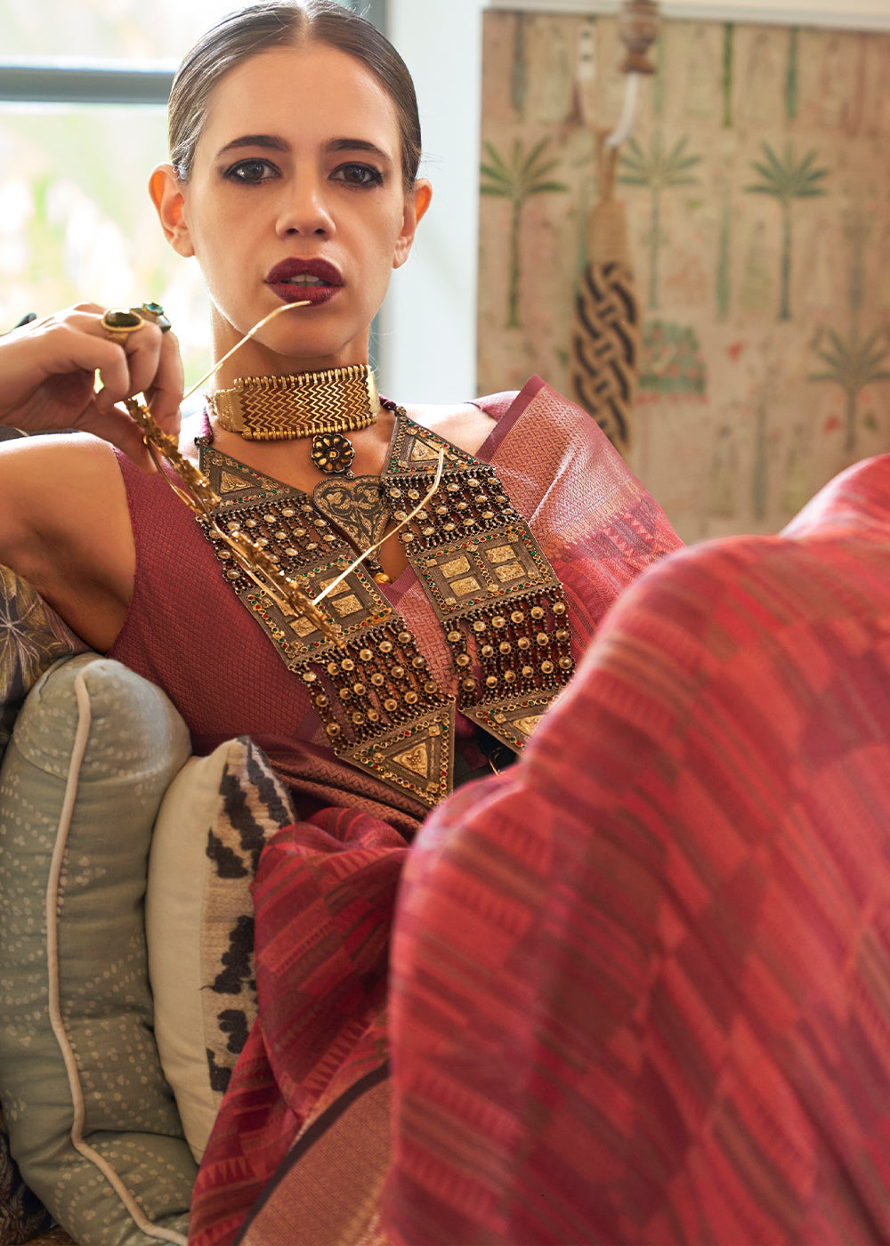 Buy MySilkLove Crown Maroon Handloom Organza Silk Saree by bollywood actress Kalki Koechlin Online
