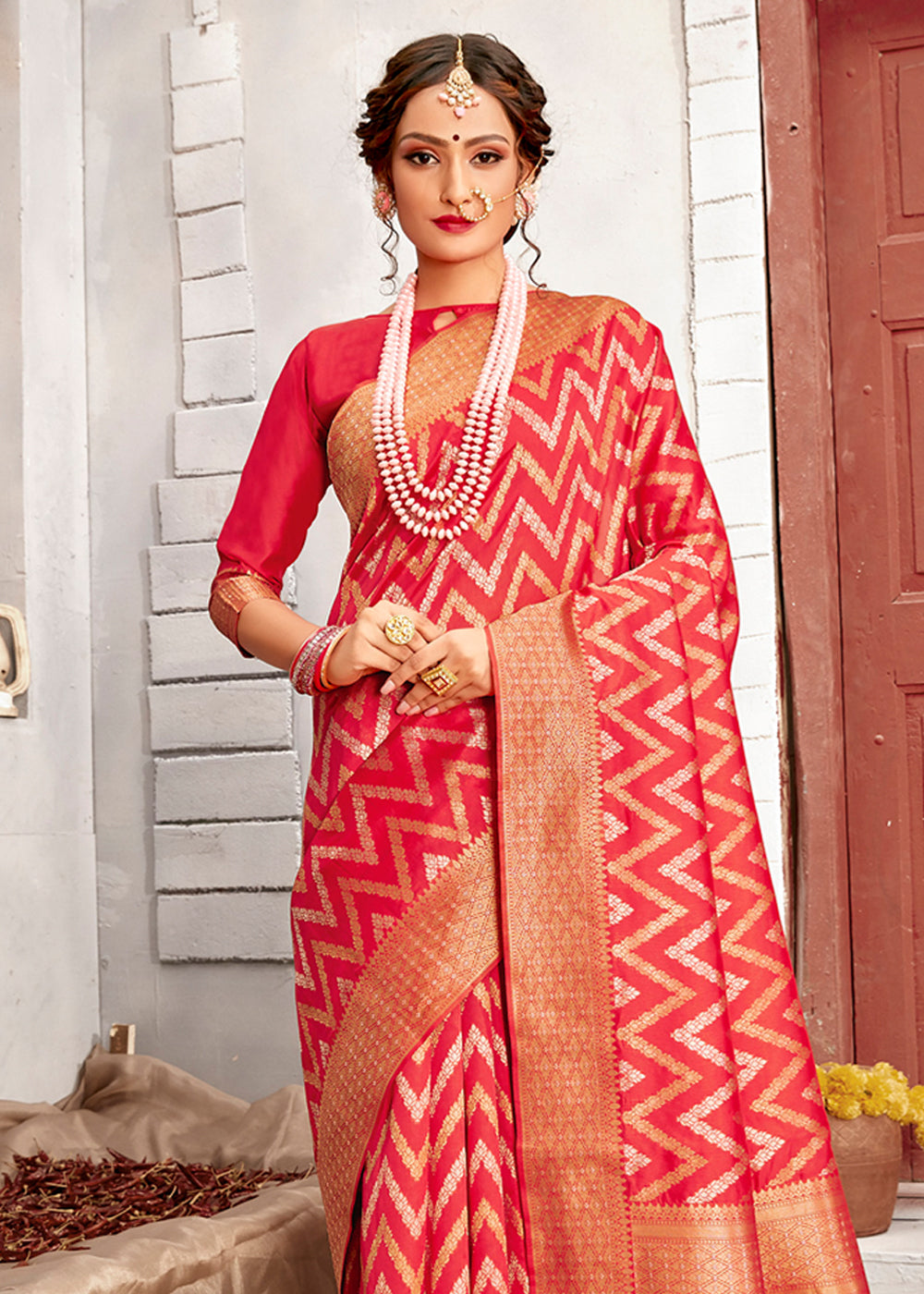 Buy MySilkLove Salmon Red Zari Woven Banarasi Brocade Silk Saree Online