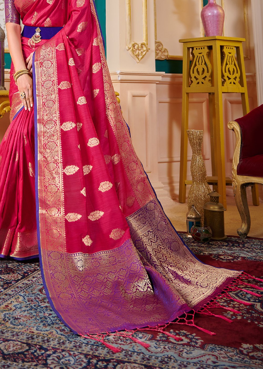 Buy MySilkLove Mandarin Pink Zari Woven Banarasi Saree Online