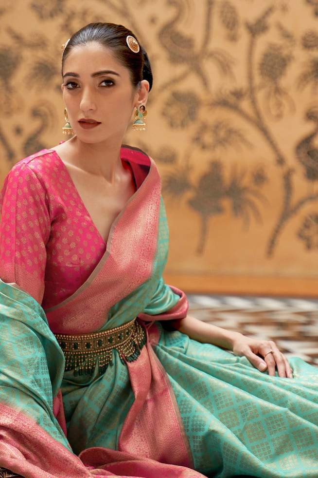 Buy MySilkLove Bay Leaf Green and Pink Zari Woven Kanjivaram Saree Online