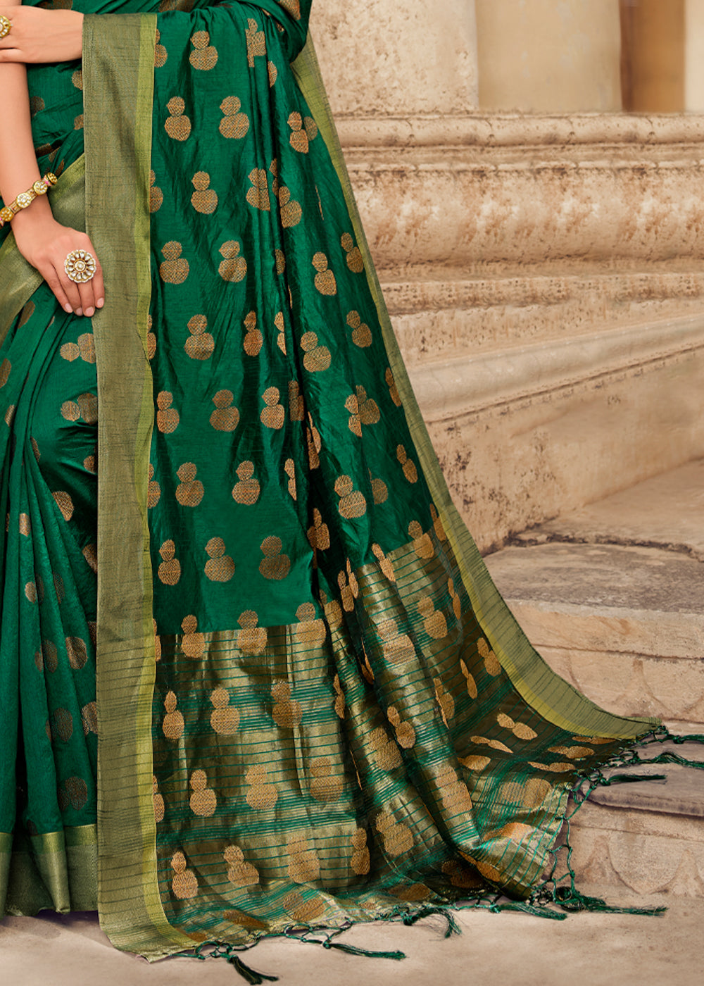Buy MySilkLove Kaitoke Green Woven Banarasi Raw Silk Saree Online
