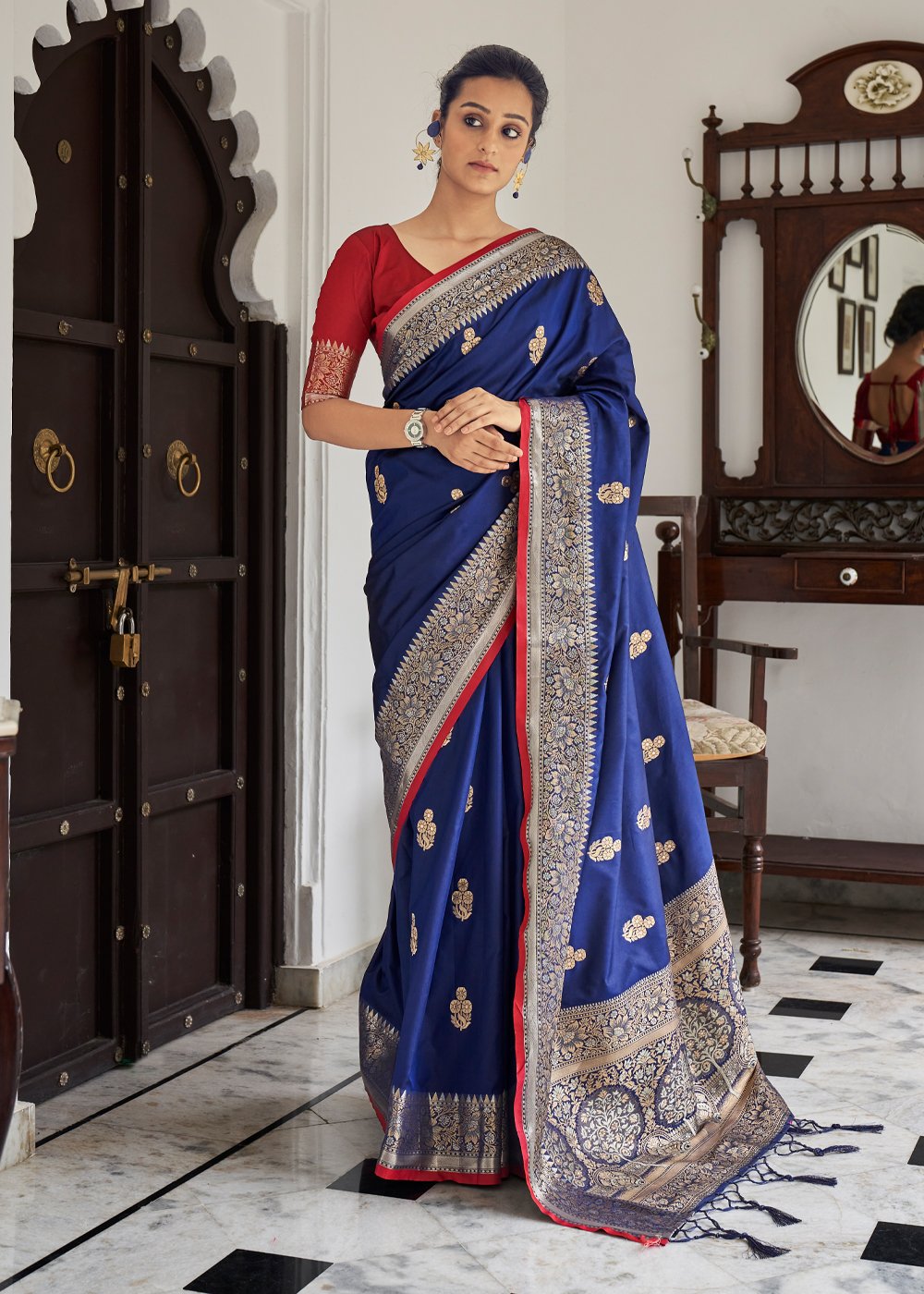 Buy MySilkLove Cloud Blue Zari Woven Banarasi Silk Saree Online