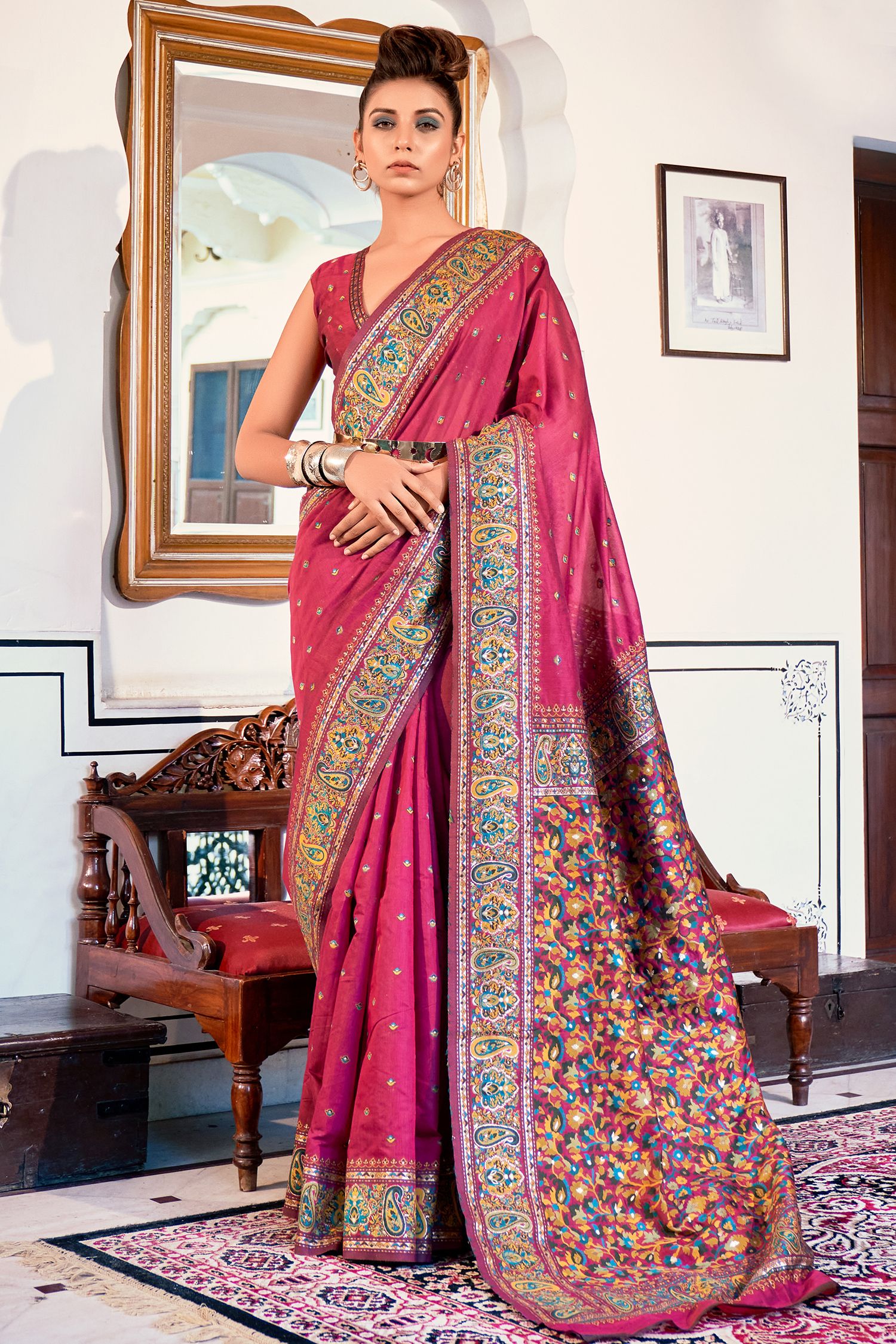 Buy MySilkLove Fuzzy Pink Zari Woven Banarasi Silk Saree Online