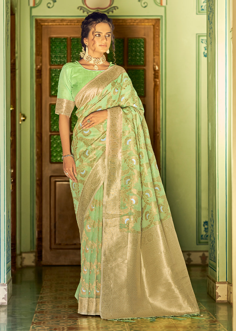 Buy MySilkLove Gossip Green Zari Woven Banarasi Linen Saree Online