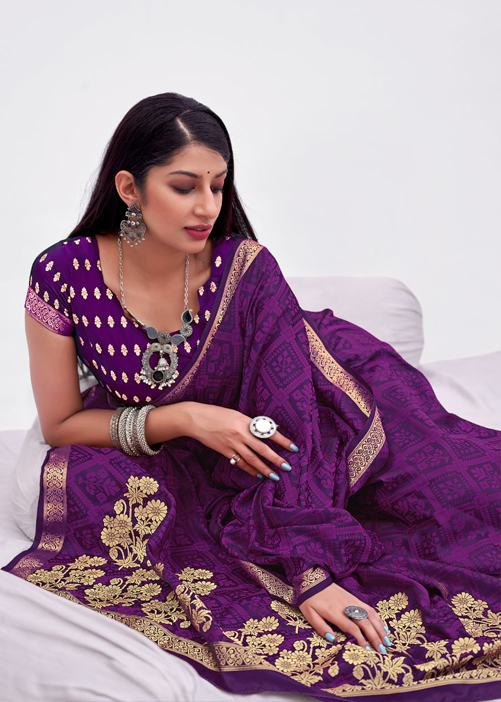Buy MySilkLove Grape Purple Zari Woven Banarasi Satin Saree Online