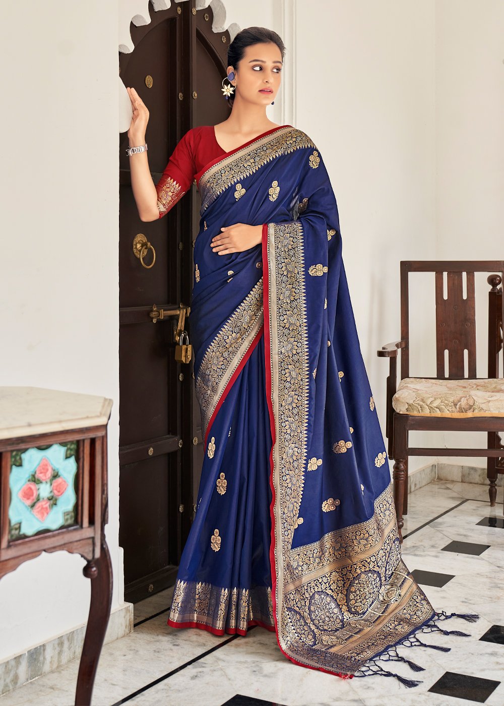 Buy MySilkLove Cloud Blue Zari Woven Banarasi Silk Saree Online