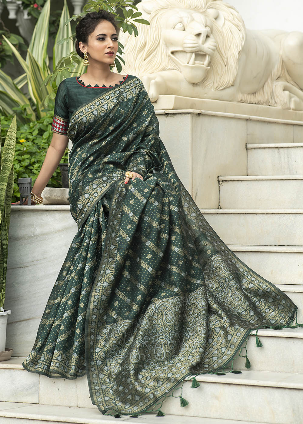 Buy MySilkLove Sark Green Zari Woven Tussar Silk Saree Online