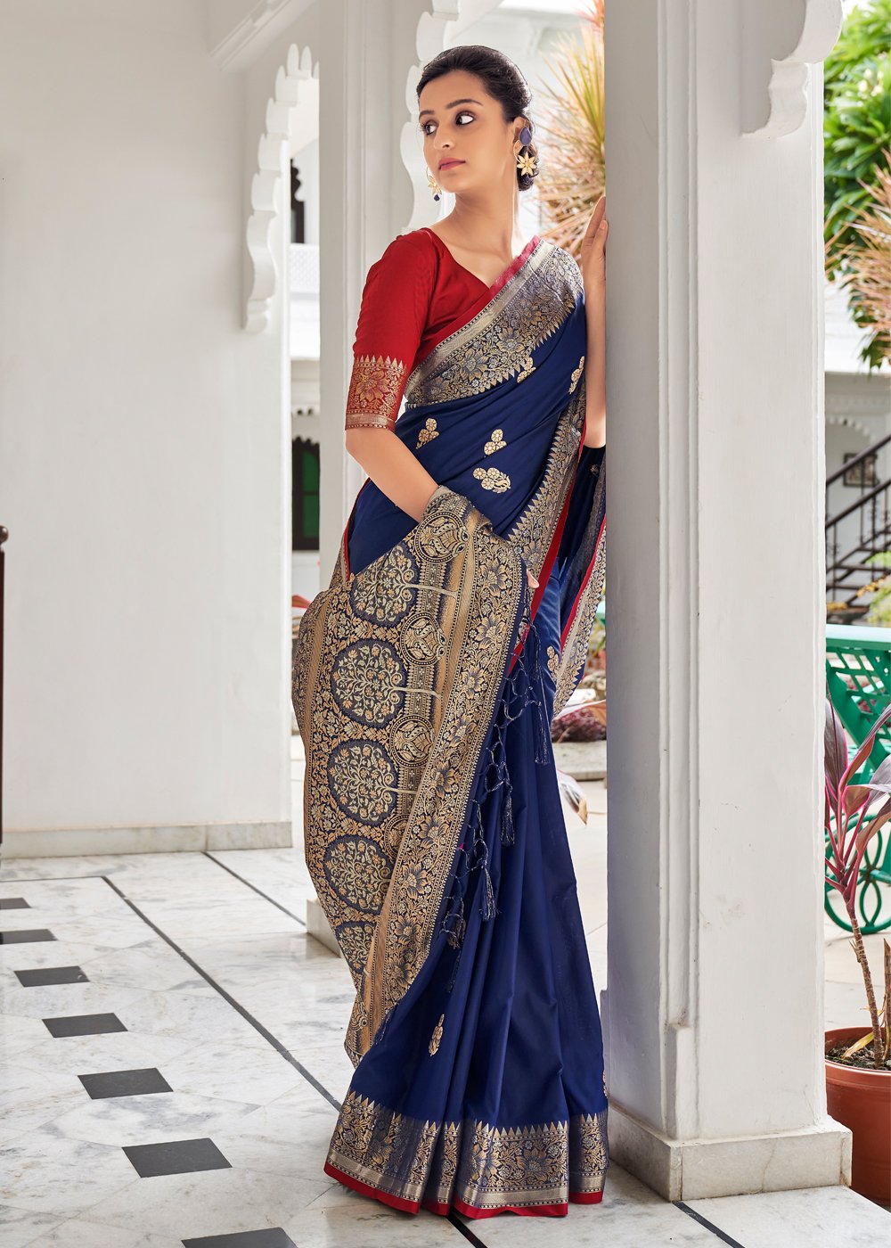 Buy MySilkLove Cloud Blue Zari Woven Banarasi Silk Saree Online