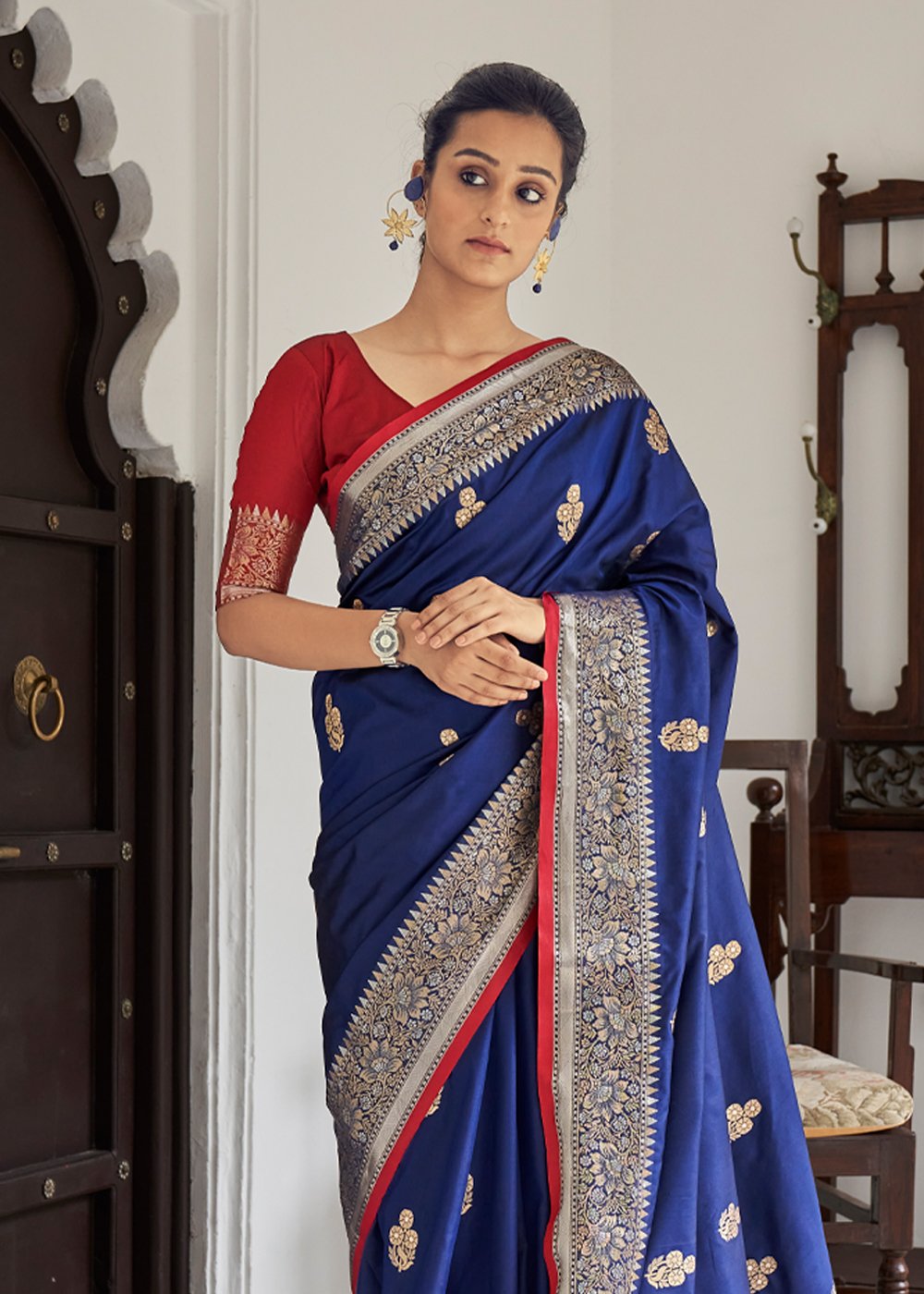 Buy MySilkLove Cloud Blue Zari Woven Banarasi Silk Saree Online