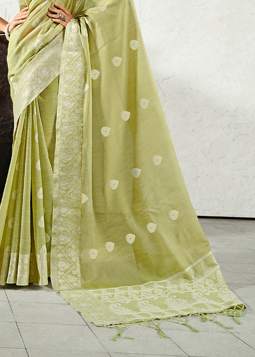 Buy MySilkLove Green Smoke Zari Woven Linen Saree Online