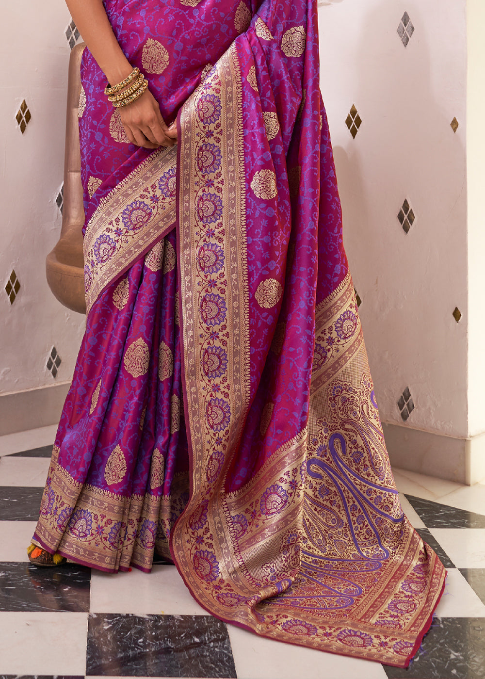 Buy MySilkLove Tapestry Purple Zari Woven Dual Tone Banarasi Saree Online