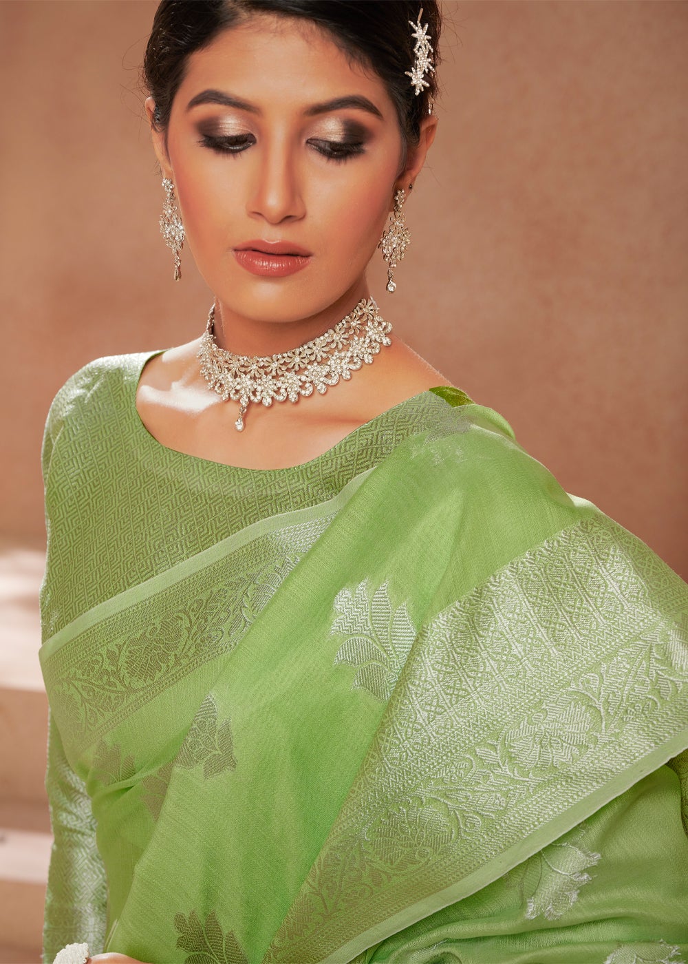 Buy MySilkLove Chelsea Green Zari Woven Banarasi Linen Saree Online