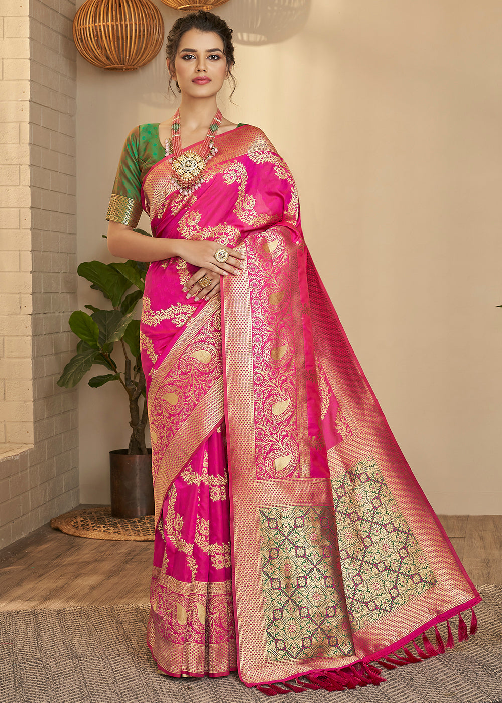 Buy MySilkLove Cabaret Pink and Green Zari Woven Banarasi Saree Online