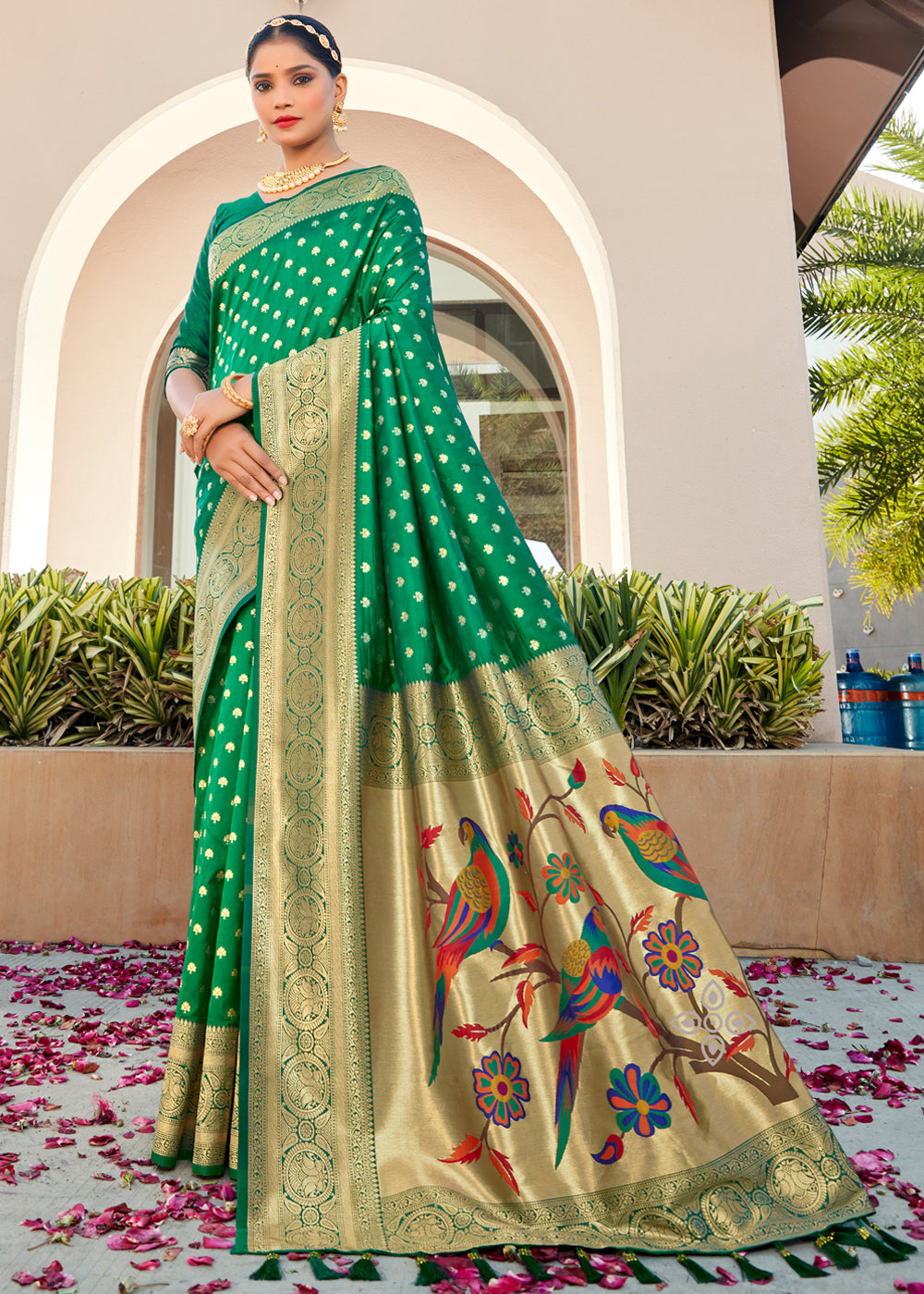 Buy MySilkLove Amazon Green Woven Paithani Silk Saree Online
