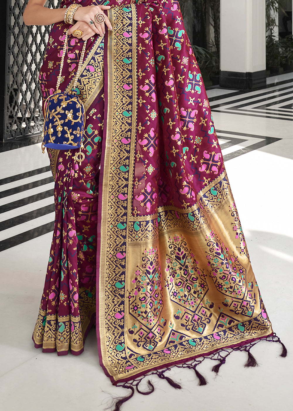 Buy MySilkLove Solid Purple Zari Woven Banarasi Patola Saree Online