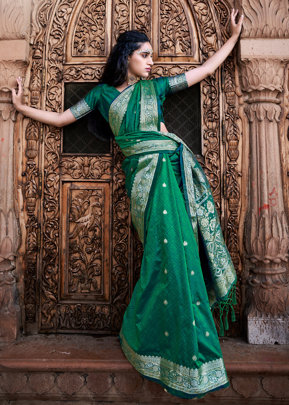 Buy MySilkLove Emerald Green Woven Banarasi Satin Silk Saree Online