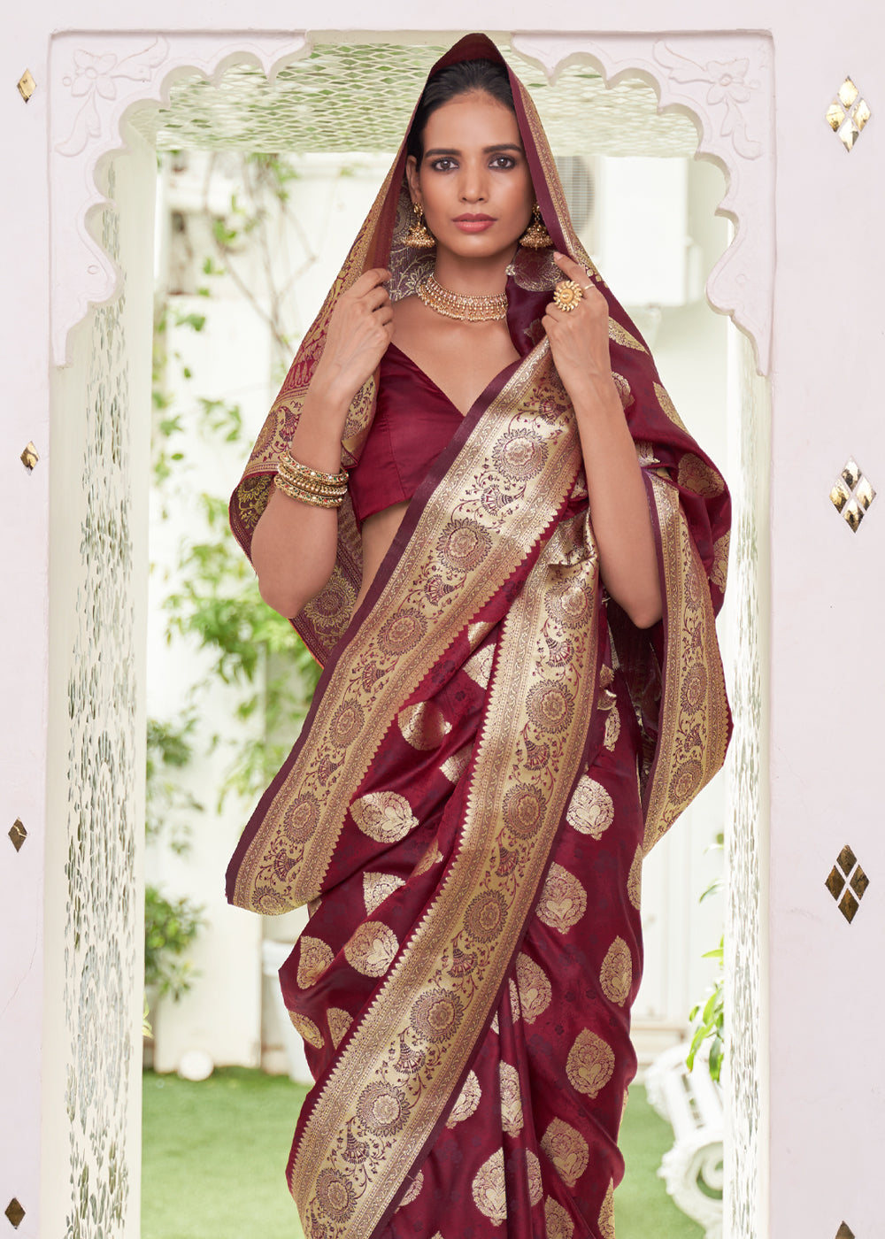 Buy MySilkLove Stiletto Maroon Zari Woven Dual Tone Banarasi Saree Online