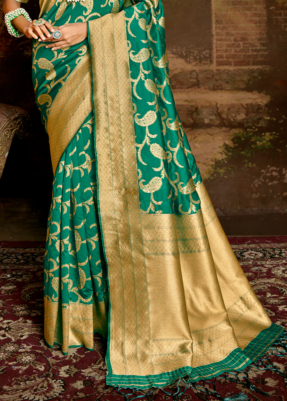 Buy MySilkLove Silver Green Zari Woven Banarasi Jamdani Silk Saree Online