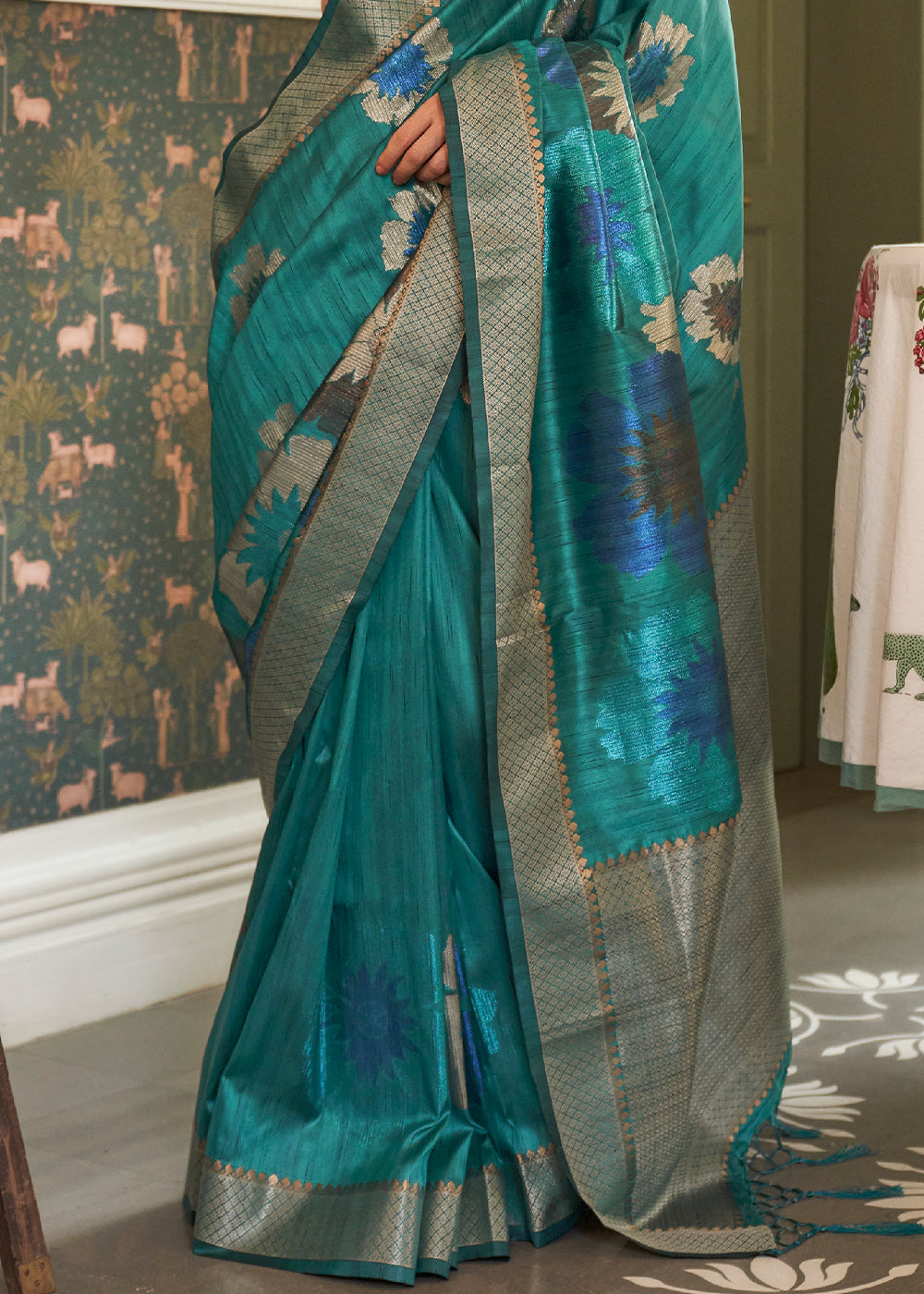 Buy MySilkLove Paradiso Green Woven Handloom Banarasi Silk Saree Online