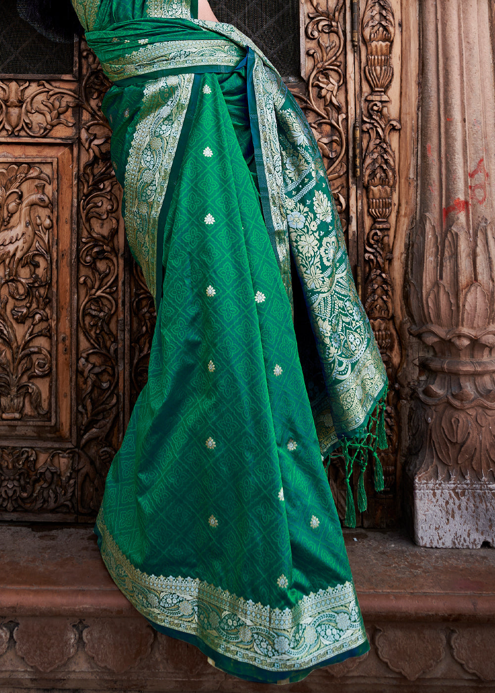 Buy MySilkLove Emerald Green Woven Banarasi Satin Silk Saree Online