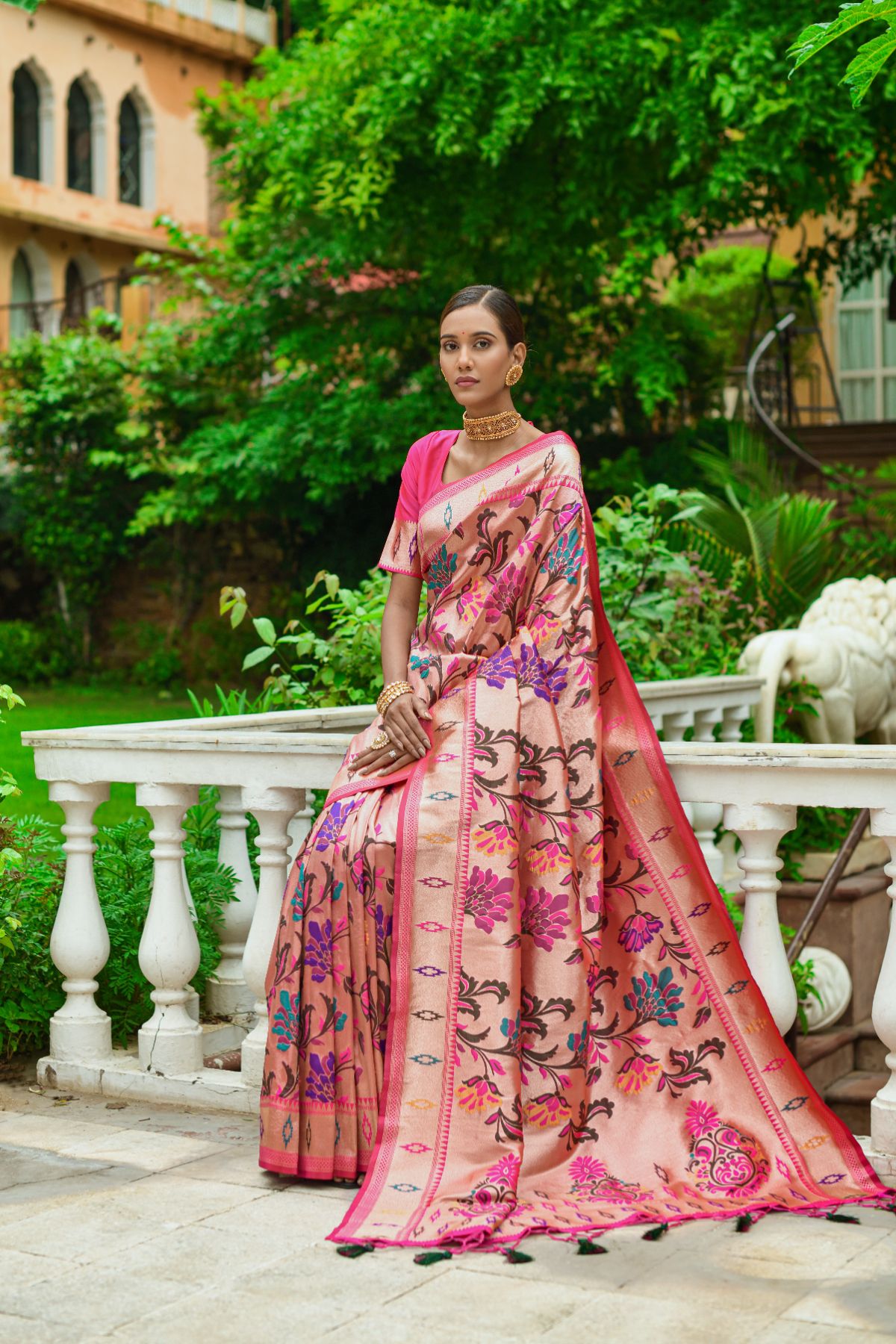 Buy MySilkLove Mauvelous Pink Woven Banarasi Paithani Saree Online