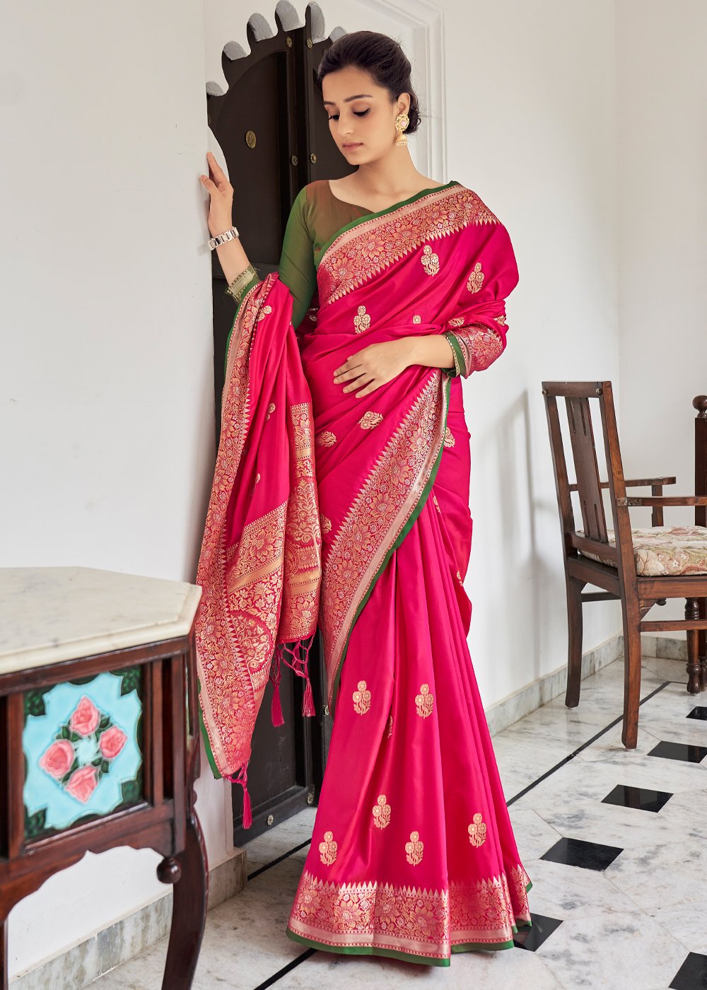 Buy MySilkLove Mojo Pink Zari Woven Banarasi Silk Saree Online