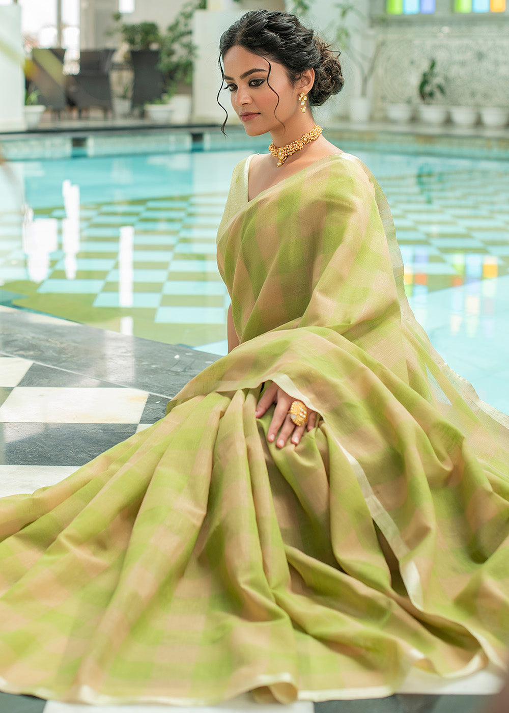 Buy MySilkLove Husk Green Zari Woven Checks Linen Saree Online