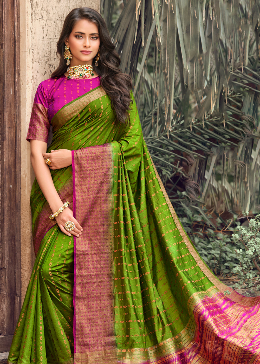 Buy MySilkLove Christi Green Woven Banarasi Raw Silk Saree Online