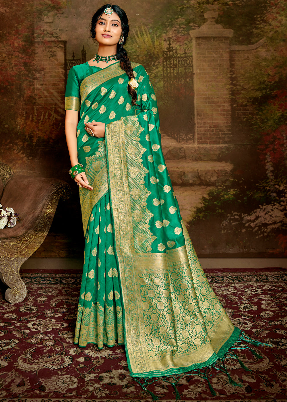 Buy MySilkLove Shamrock Green Zari Woven Banarasi Jamdani Silk Saree Online