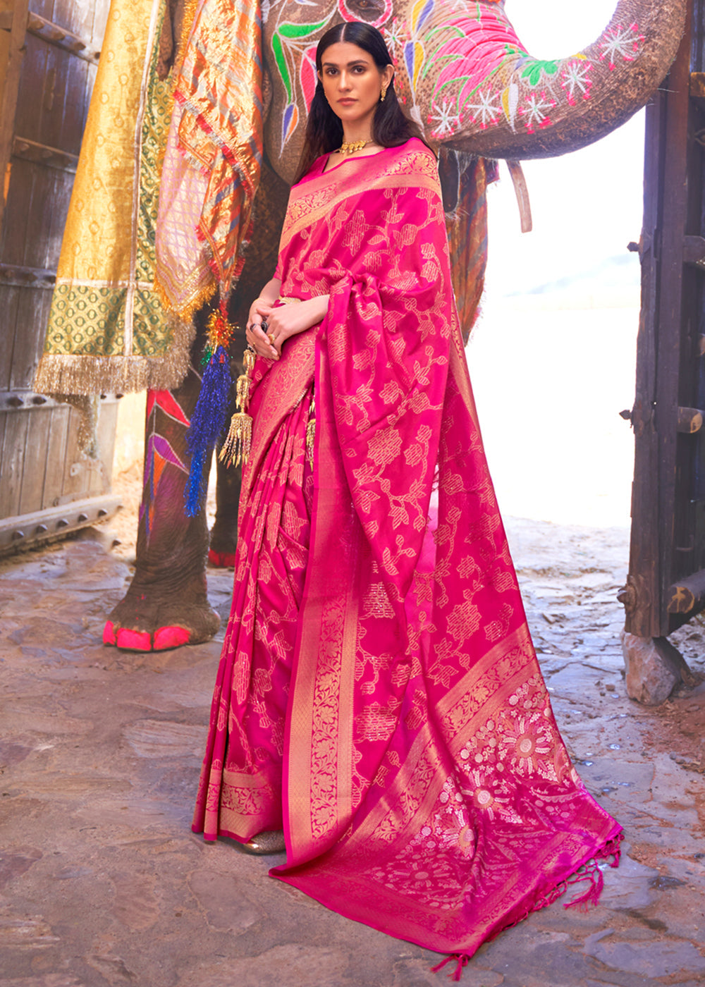 Buy MySilkLove Mandy Pink Zari Woven Banarasi Handloom Saree Online