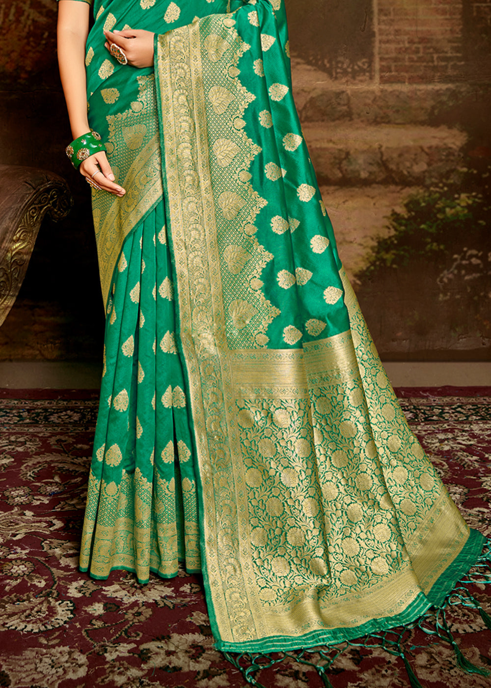 Buy MySilkLove Shamrock Green Zari Woven Banarasi Jamdani Silk Saree Online