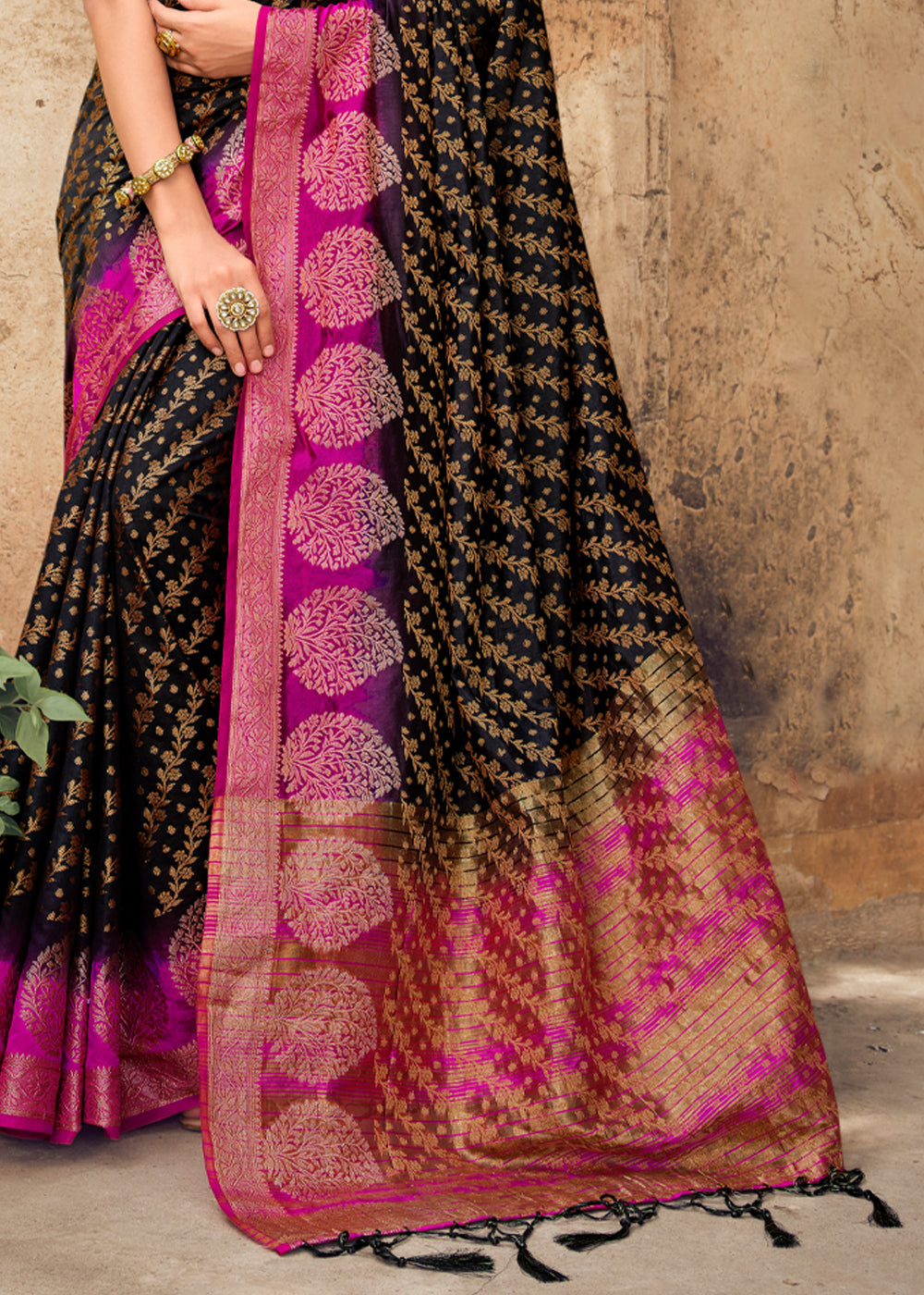 Buy MySilkLove Eclipse Black Woven Banarasi Raw Silk Saree Online