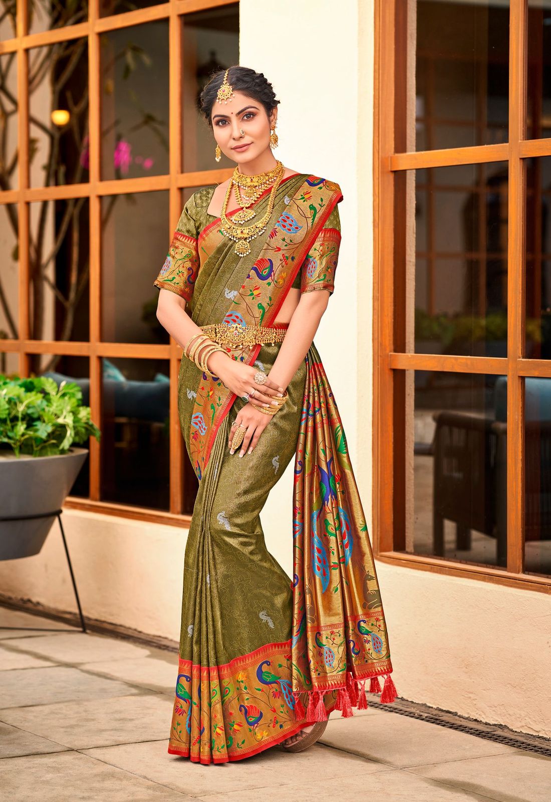 Buy MySilkLove Metallic Sunburst Green Woven Paithani Silk Saree Online